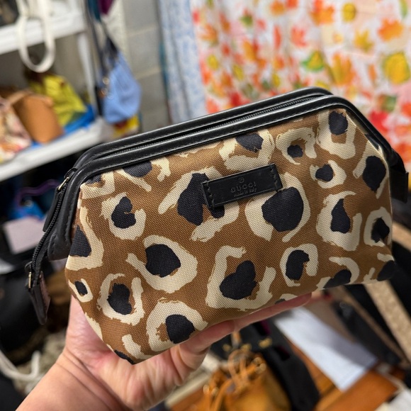 gucci pouch - Picture 1 of 1